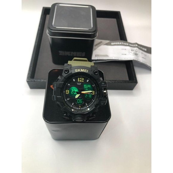 Military Style  Watch by Skmei - Picture 1 of 7